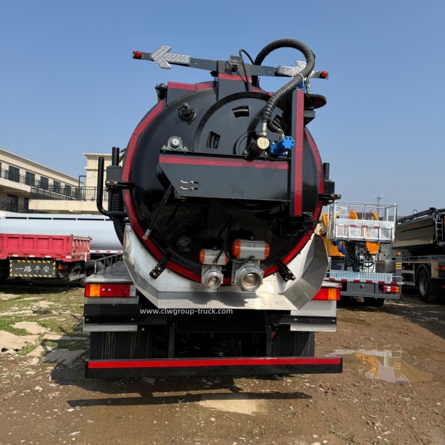 Cesspool Emptying Liquid Waste Toilet Septic Vacuum Pump Sucker truck,Chengli Special Automobile Co.,Ltd,Dongfeng 12m3 pressure washing jetting liquid waste truck with burner