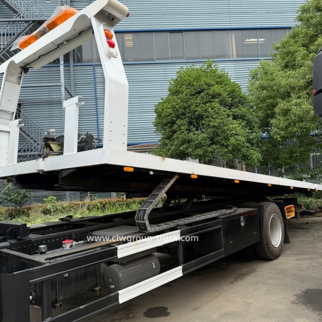 Sinotruk howo 8m towing truck wrecker breakdown recovery truck,Chengli Special Automobile Co.,Ltd,Sinotruk NX medium 8m flatbed 10tons winch wrecker breakdown recovery truck