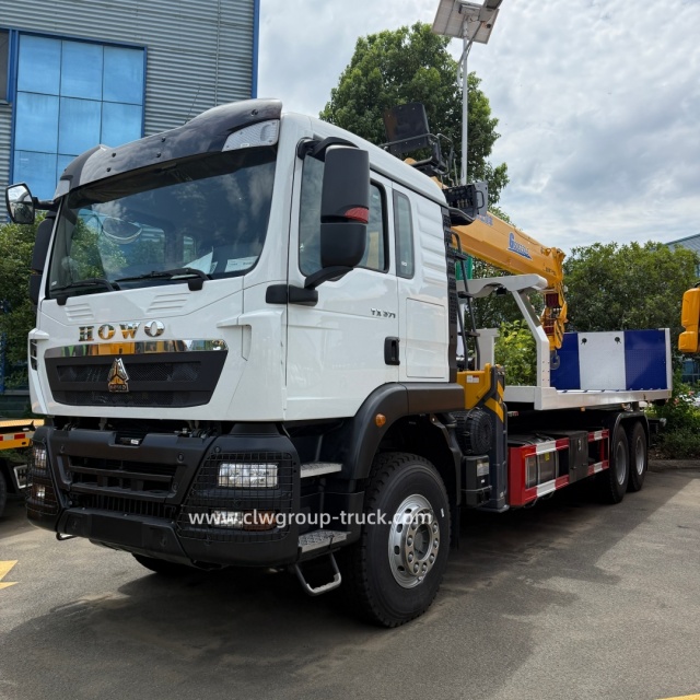 Sinotruk howo 10 wheeler 15tons flatbed towing crane truck,Chengli Special Automobile Co.,Ltd,Sinotruk howo 6X4 15tons flatbed hydraulic towing crane telescopic boom