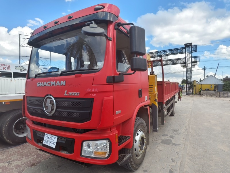 L3000 4X2 CRANE MOUNTED TRUCK