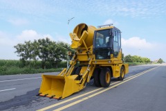 QINGONG QG-4.0 SELF LOADING MIXER