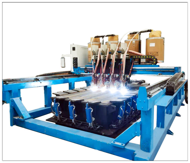 Máquina de revestimento duro de chapa de desgaste de tocha quádrupla JH-700