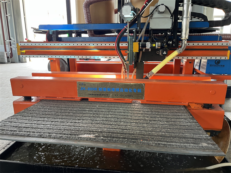 JH-800K Double-Gun, Four-Wire Wear-Resistant Plate Hardfacing Machine