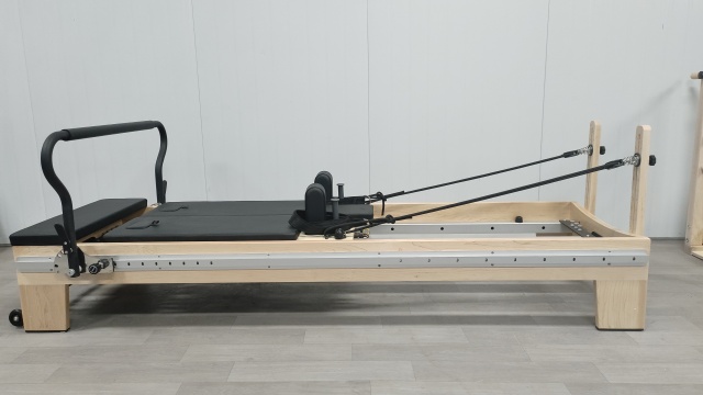 Luxury Full track Maple Pilates Reformer with Align core