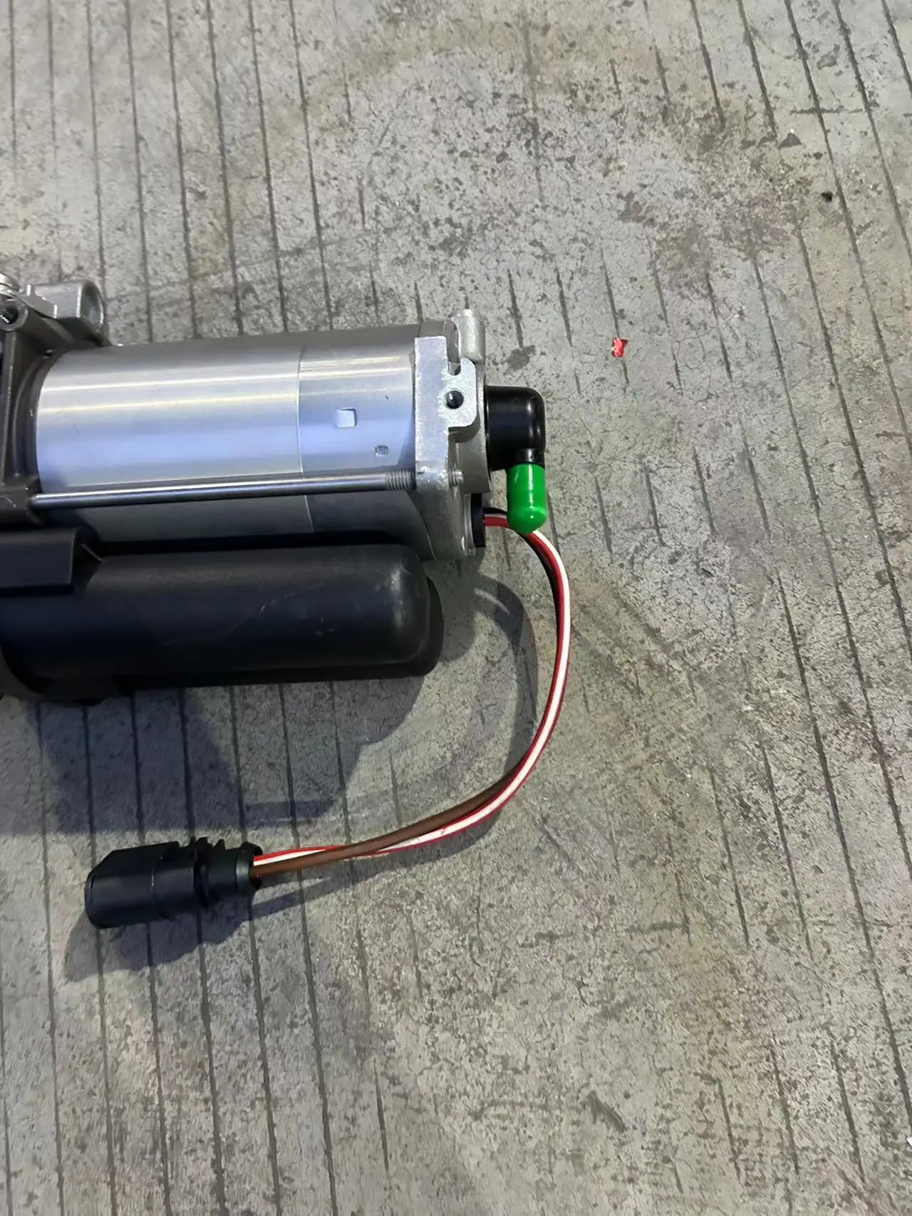 Applicable to Tesla Models Modelx air Pump Chassis Suspension with Original Brand New Part Number 1027911