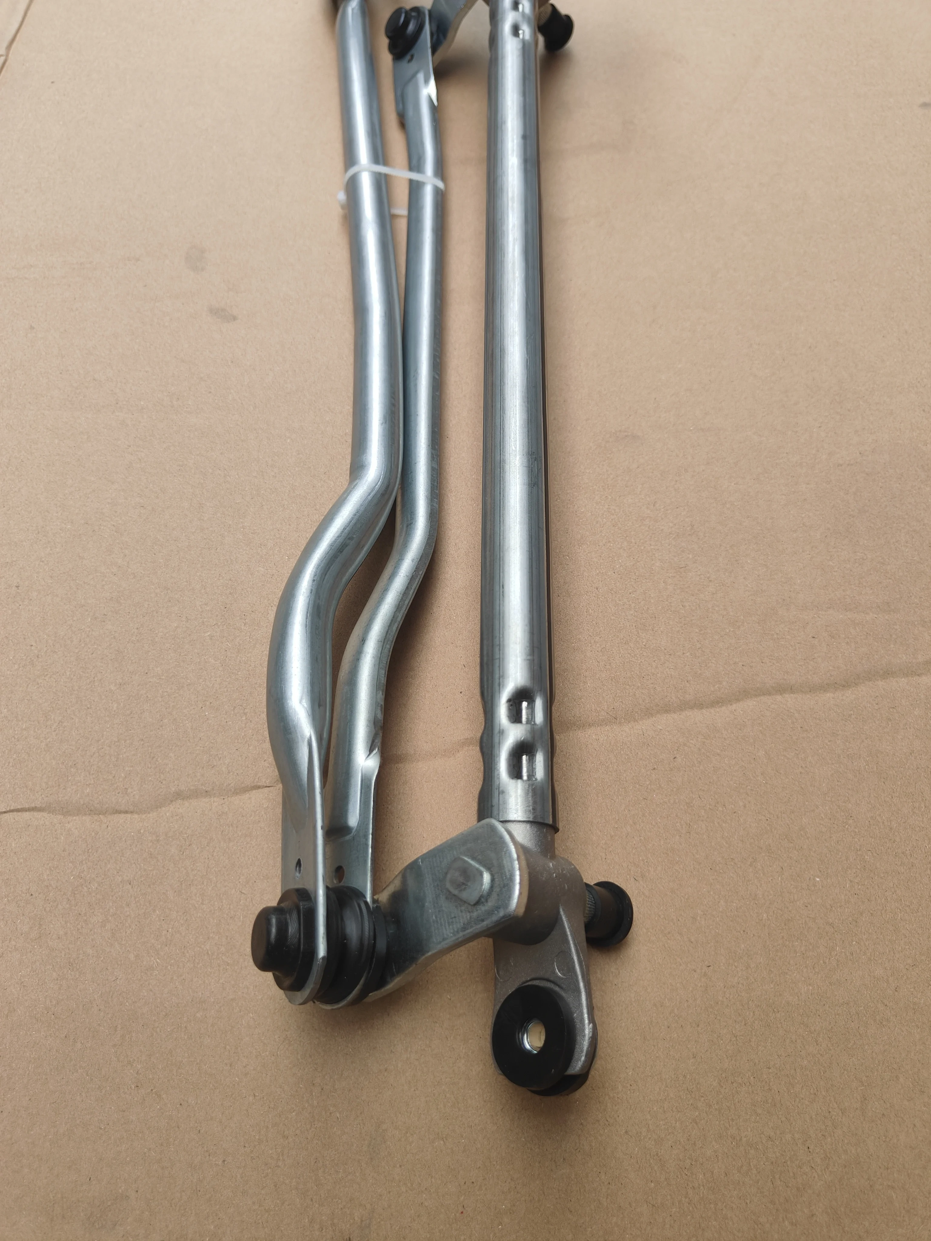 For Tesla MODELS Wiper Linkage Rod New Chinese Manufacturing to Solve the Problem of Scraper Cover