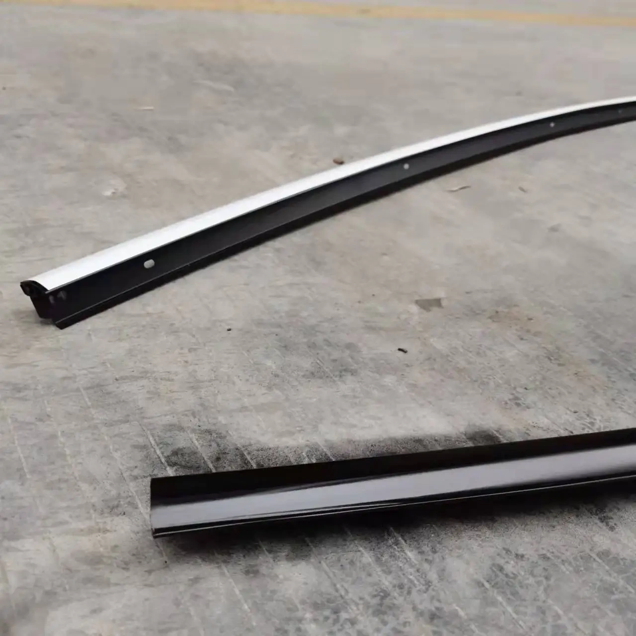 For 2021 Tesla Model Y Roof Trim 1495730-00-C 1495731-00-C Original Parts