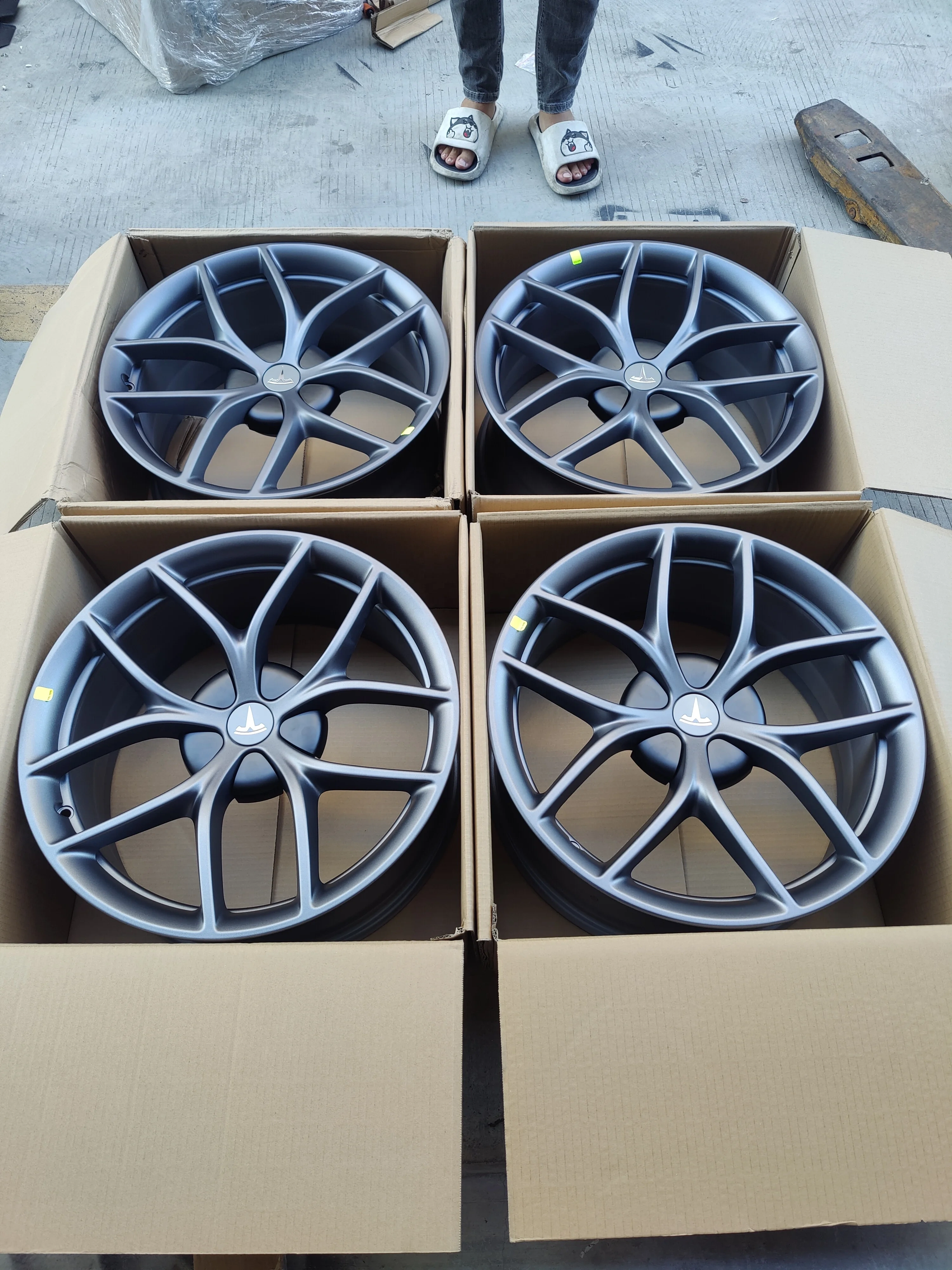 Original tesla Hub 1044265-00-A Suitable for the tesla Model 3 Performance Wheel 19"