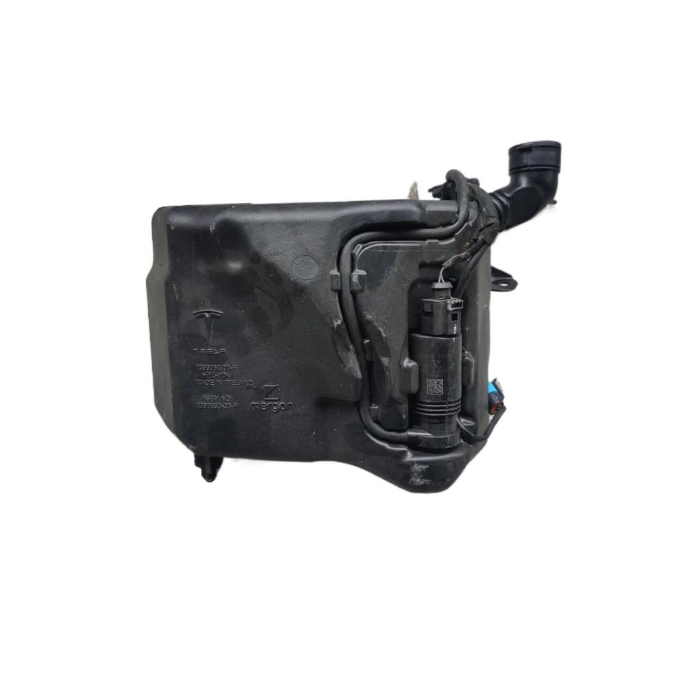 China Manufacturer Direct Sale Car Front Windshield Wiper Kettle 1096062 1090850 for 2021 tesla Model 3 Accessories