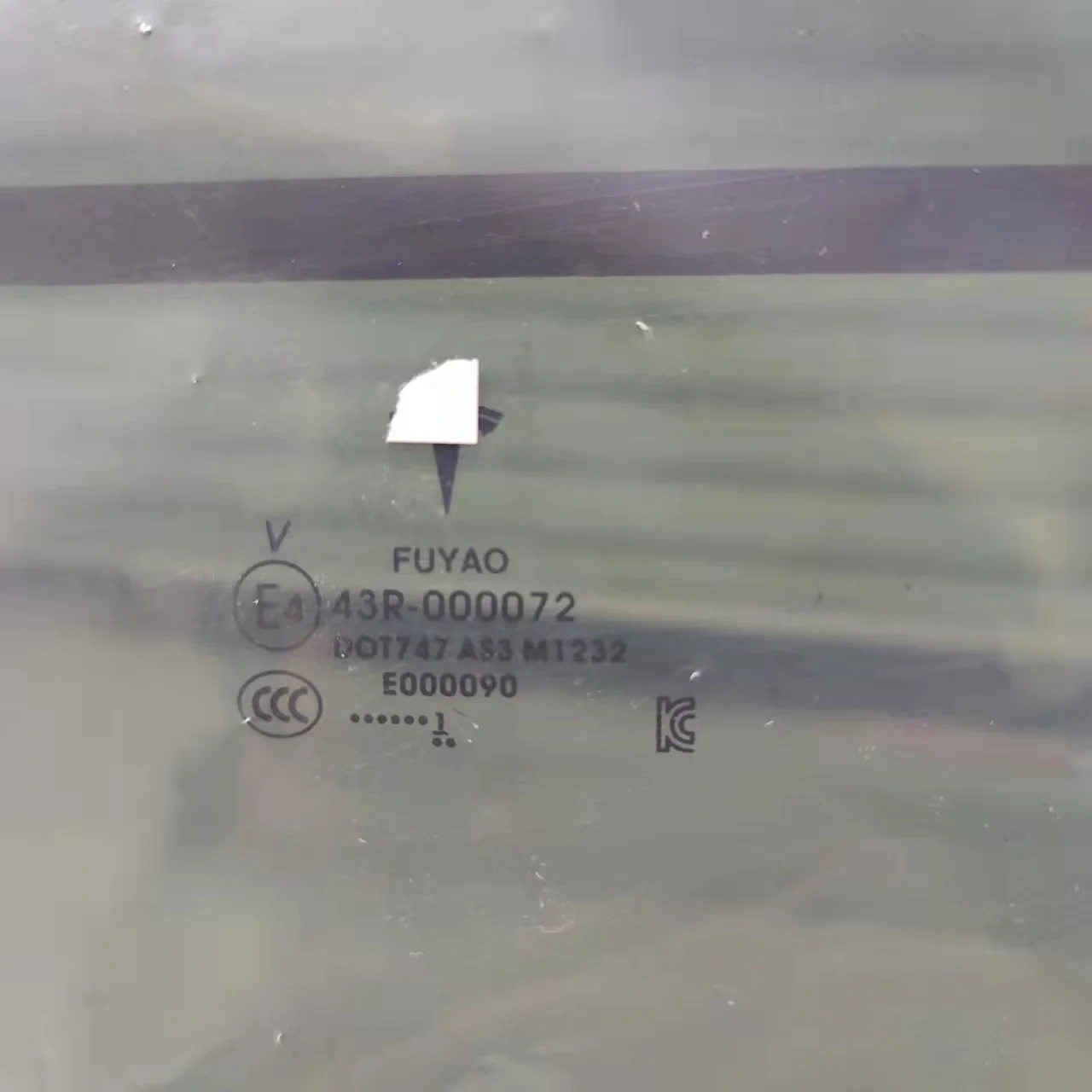OEM Tesla Rear Window 1592433 for Tesla Model Y Rear Windshield