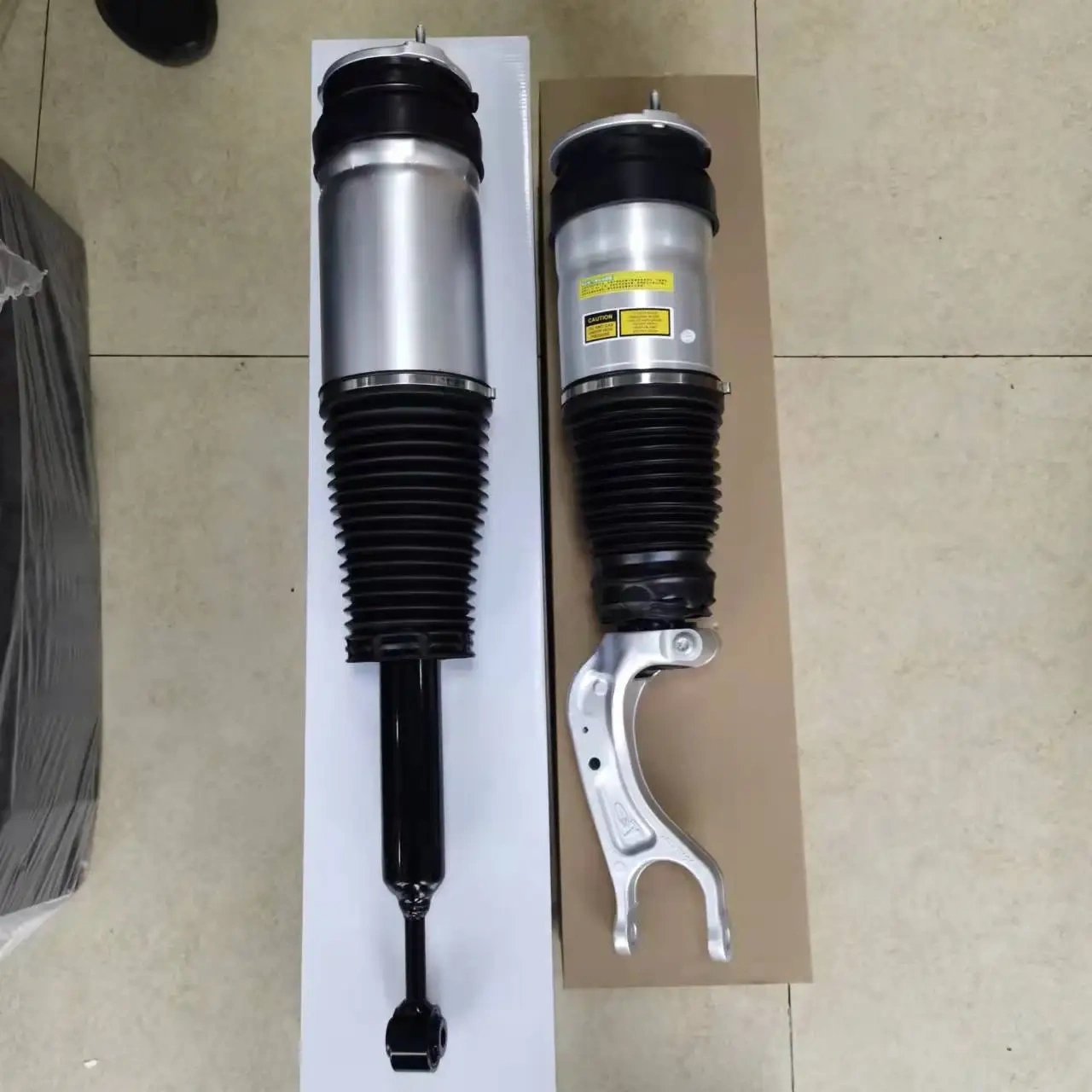 Suitable for Tesla Model X Shock Absorber Front and Rear 1027361-00-G 1027461-00-E Car Suspension Accessories