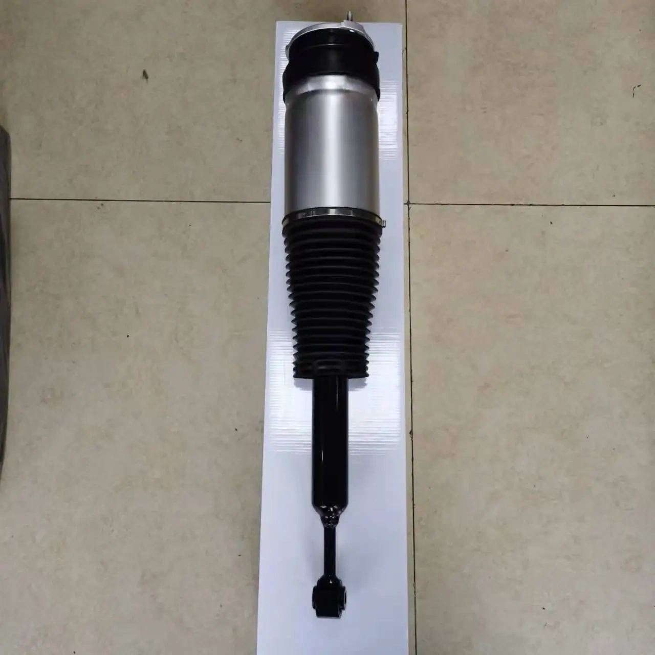 Suitable for Tesla Model X Shock Absorber Front and Rear 1027361-00-G 1027461-00-E Car Suspension Accessories
