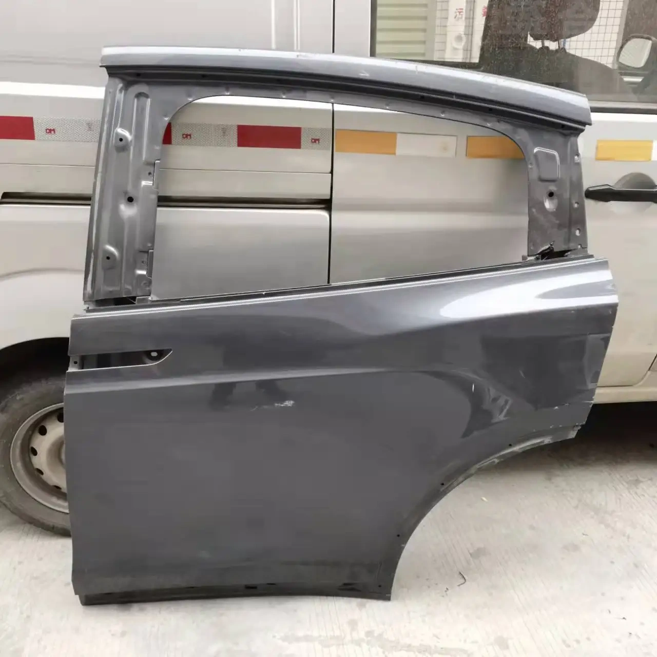 Suitable for Tesla Model X Door 1069537 1069538 Body Kit Original Used Car Body Parts