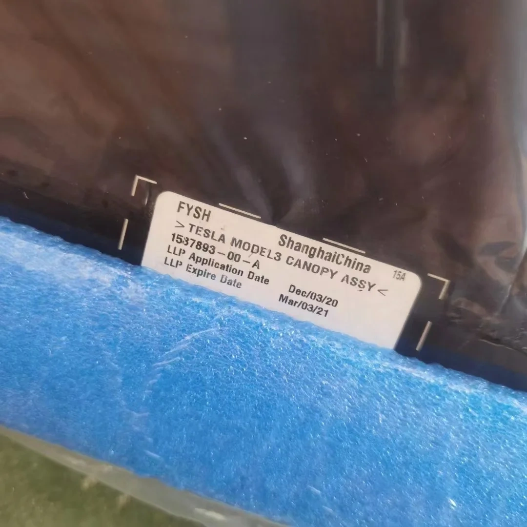 OEM Tesla Y Parts 1588766 for tesla Model Y Skylight Roof Glass
