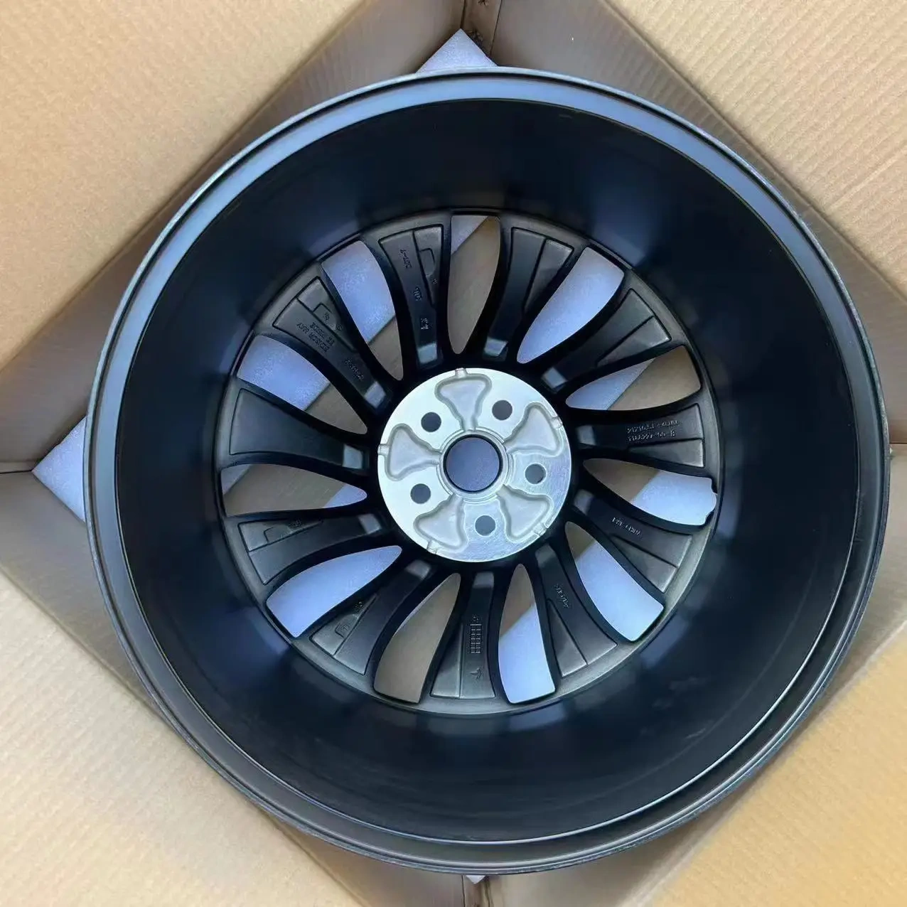 Suitable for tesla Model Y Wheel 1188226 1188227 Original New Tesla 21 Inch Alloy Wheels