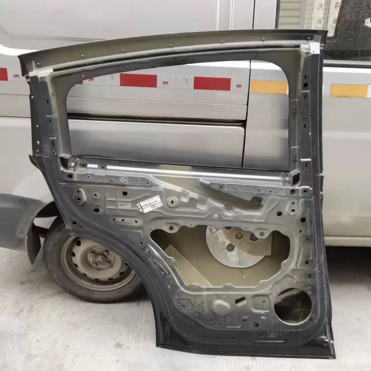 Suitable for Tesla Model X Door 1069537 1069538 Body Kit Original Used Car Body Parts