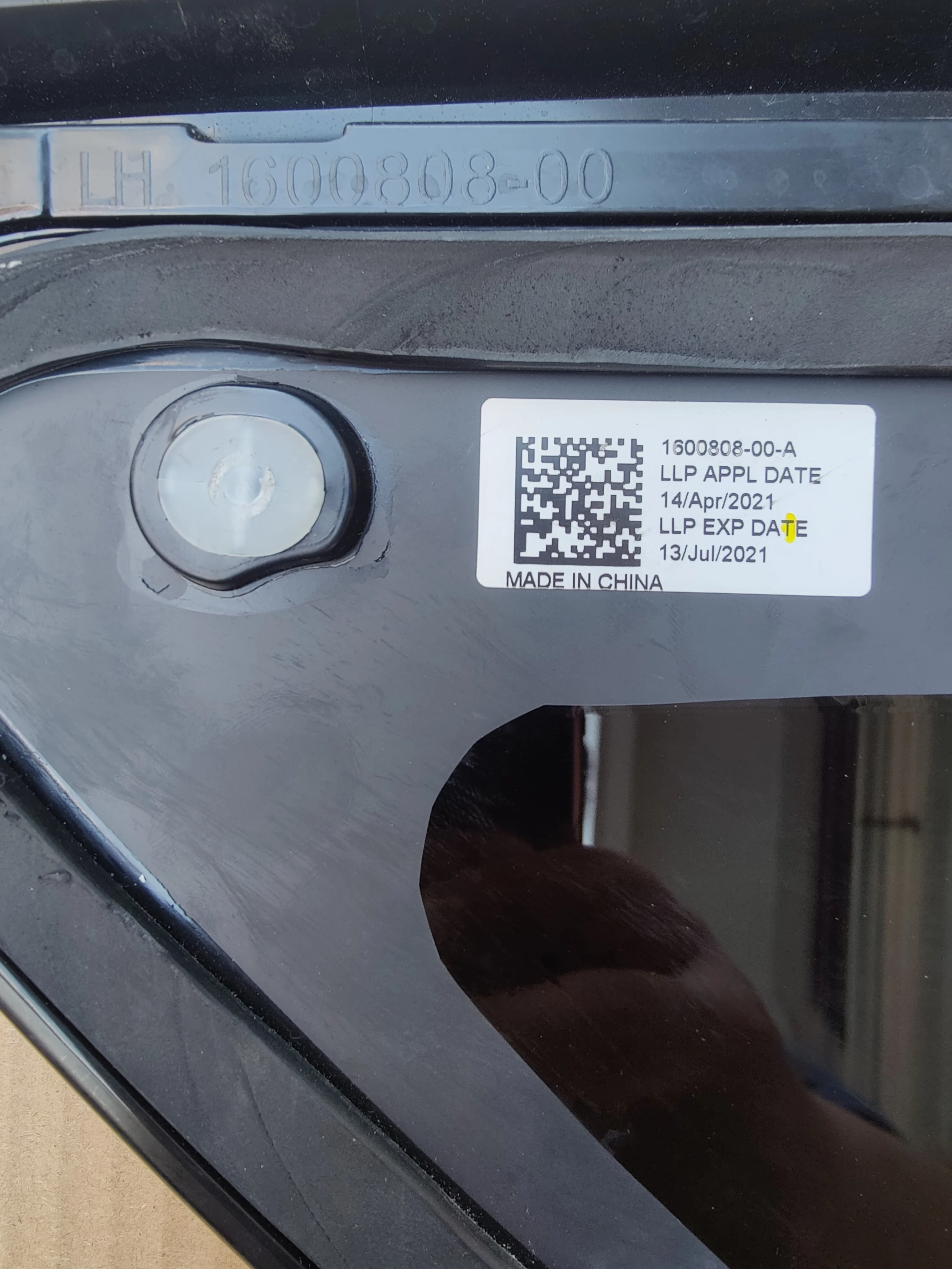 Suitable for Tesla Model Y Door Side Glass 1600808 1600809 Original Parts Door Triangle Glass