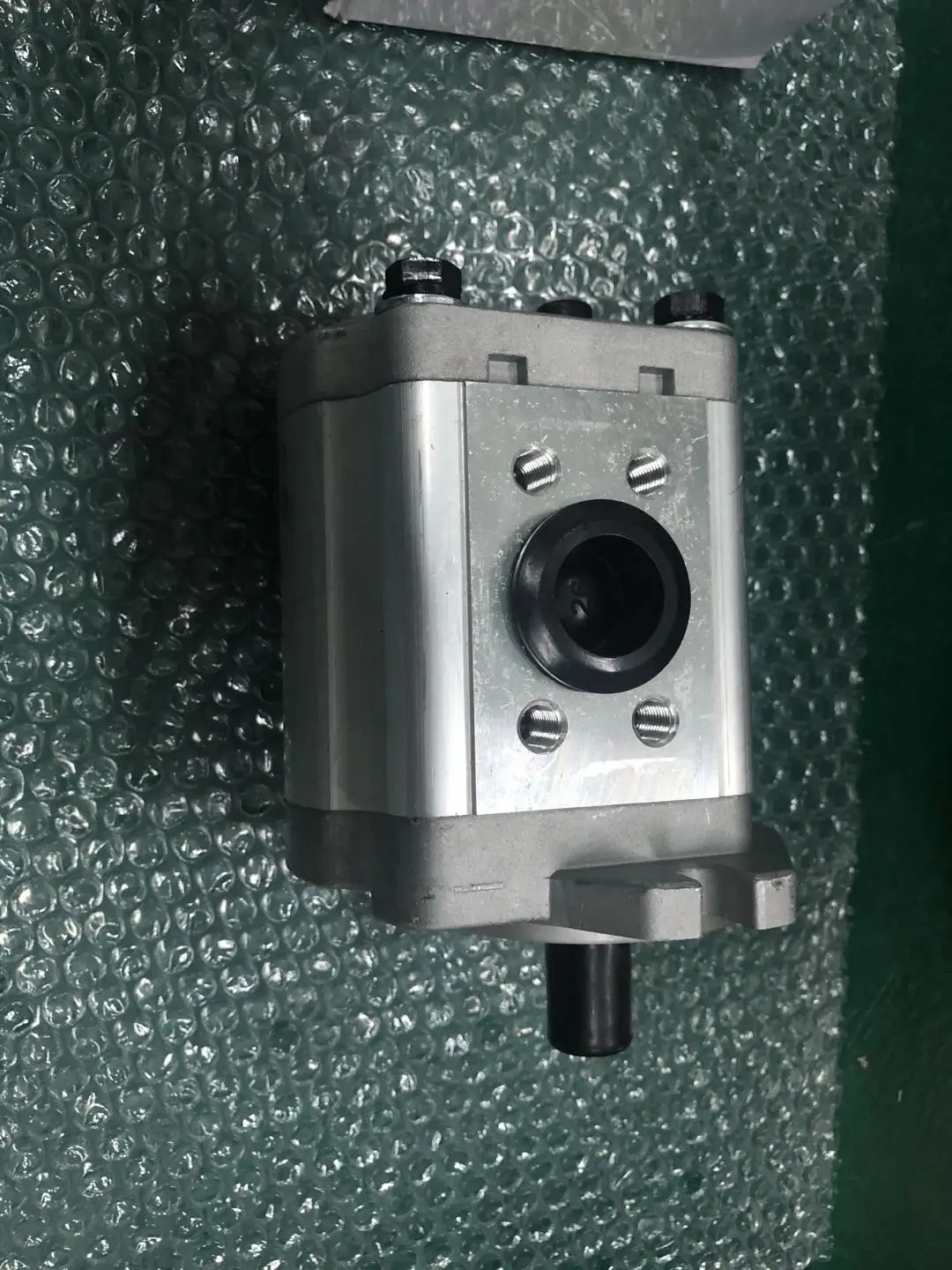 Forklift Parts OEM Forklift Parts Hydraulic Gear Pump 67130-23360-71 for TOYOTA FORKLIFT 7FD20-30 1DZ Engine