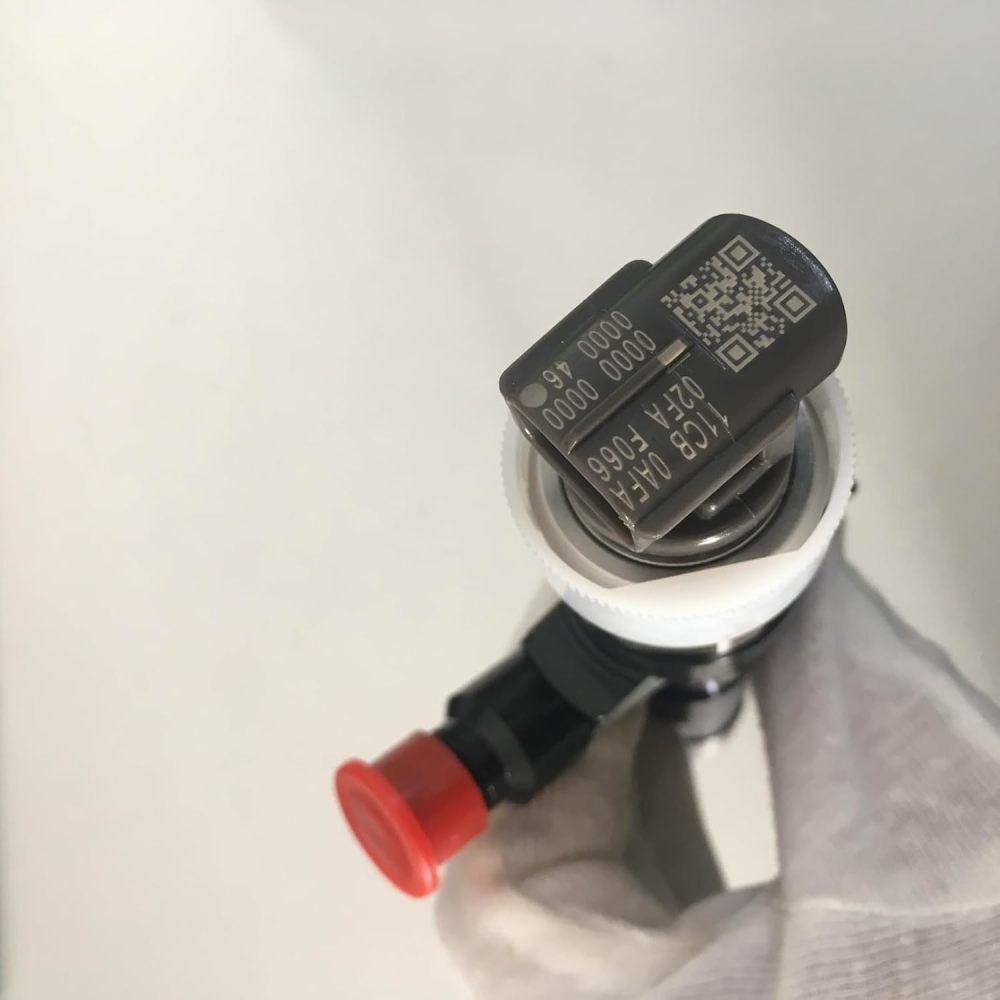 095000-6250 16600-EB70A 16600-EB70B 16600-EB70D Common Rail Diesel Injector for Nissan Navara D40 D22 NP300 Frontier Pickup Pathfinder R51 D4 2.5L YD25 DDTi dCi Euro 4 Engine