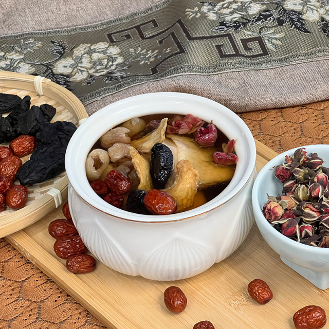 Rose, Red dates and ginger soup