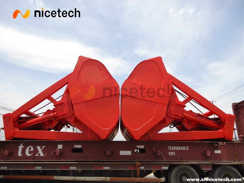2 Set Remote Conreol Grab Bucket packed in FR container for deliveryment