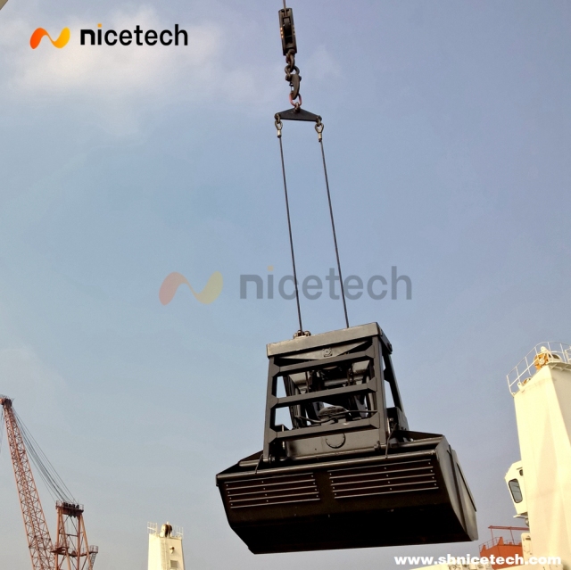 Wireless Remote Control Clamshell Grab