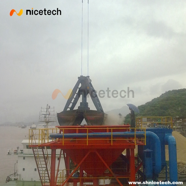 Four rope control mechnical grab bucket  for coal working with hoppper operation on port