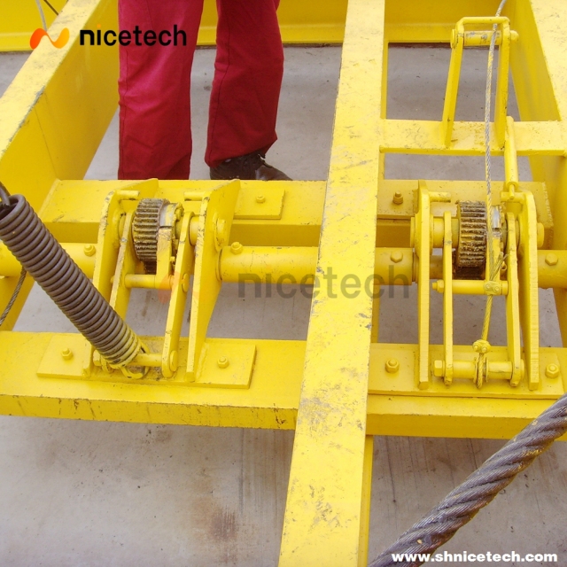 40 ft Semi Automatic container spreader