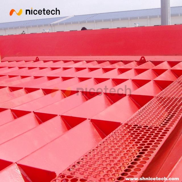 30cbm Fixed Type Mobile Hopper for Truck Loading Dry Bulk Cargo