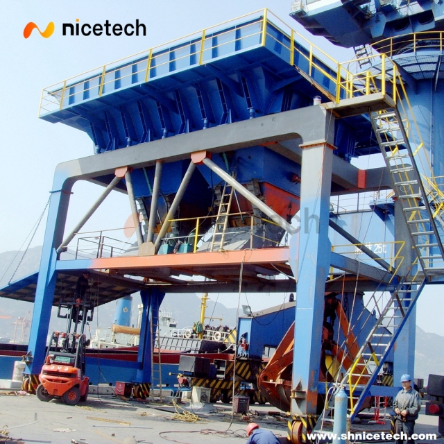 Bulk Cargo Fixed Type doule load system to truck Hopper Customized Hopper funel Used in Port