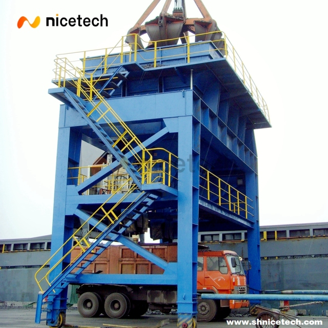 Jetty Use rail-mounted Double Truck Bulk Cargo Loading Unloading Hopper