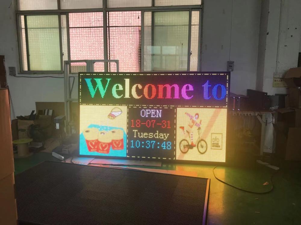 P5 Outdoor Full color Led Sign 53x34in Rolling message led sign for Business,Shop,Window