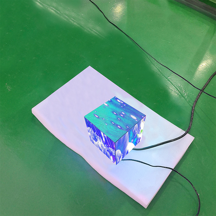 outdoor  led multi-sided display 192mm New design Full color HD P3 cube led advertising screen