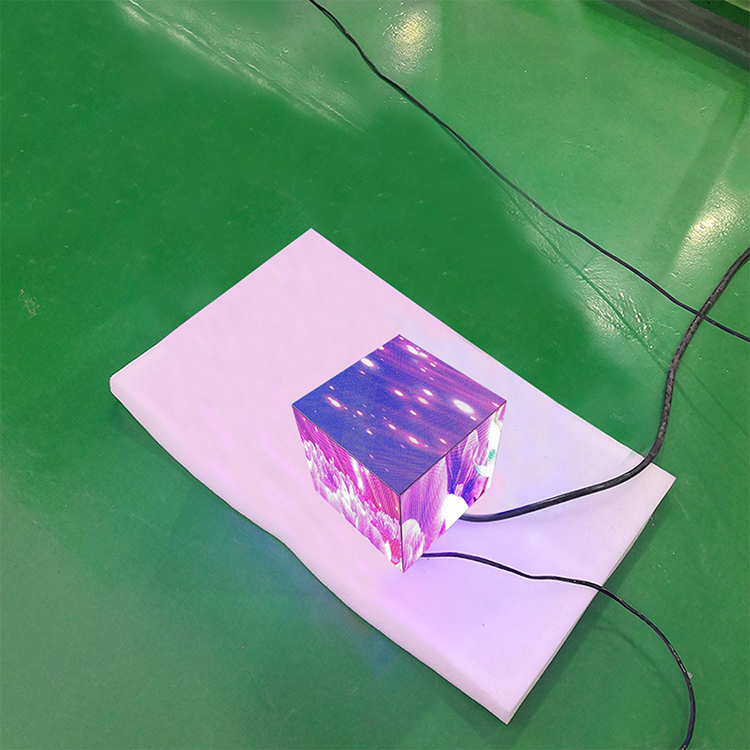 Indoor  led multi-sided display 192mm New design Full color HD P3 cube led advertising screen