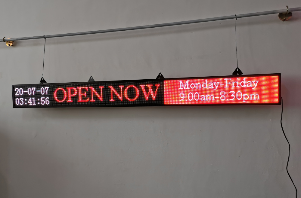 77X8 inch P10 RGB LED Full color scrolling sign wireless and usb programmable  information 1960x200MM led display screen