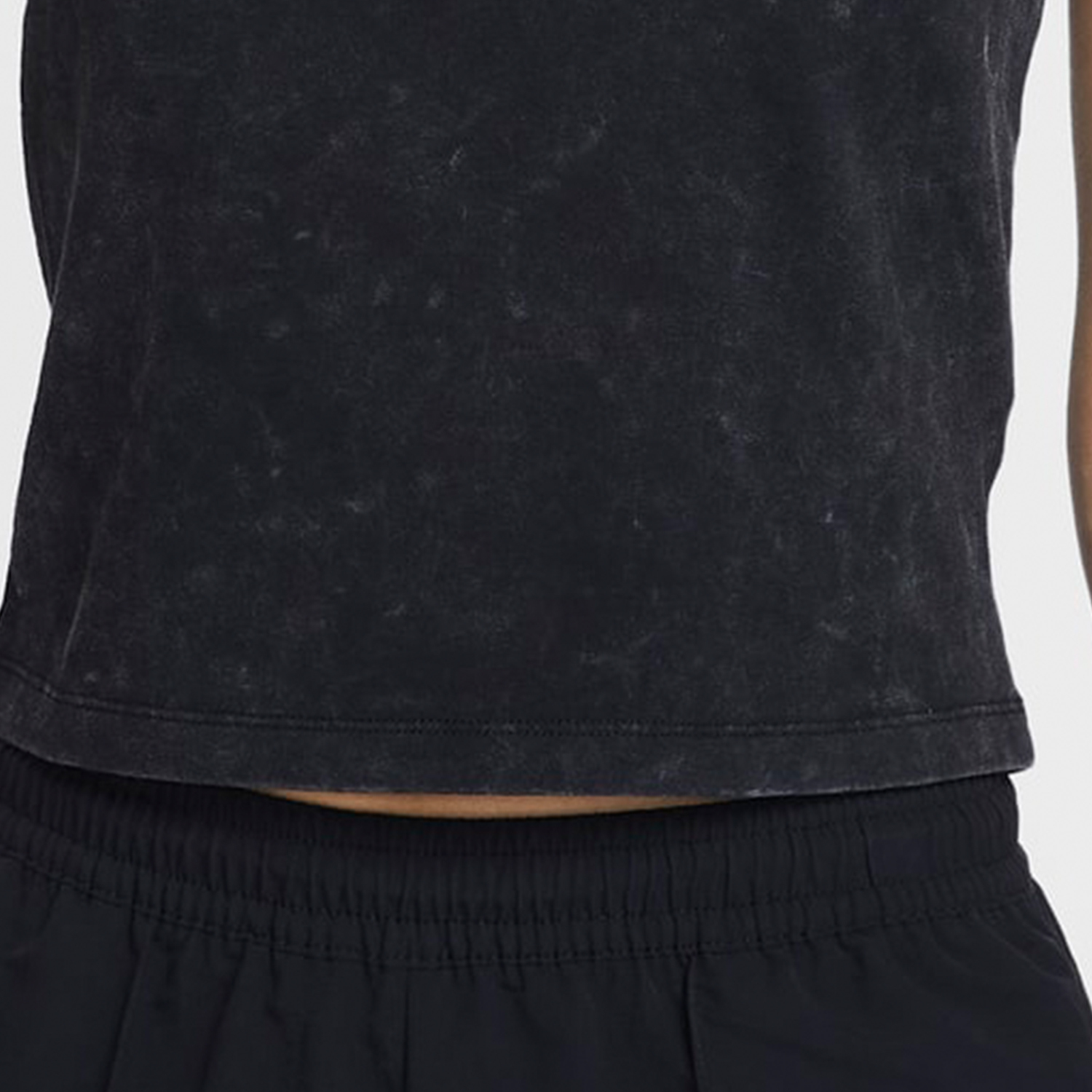 Nike New Women's Embroidered Slim Fit Short Sleeve T-Shirt HQ6038-010