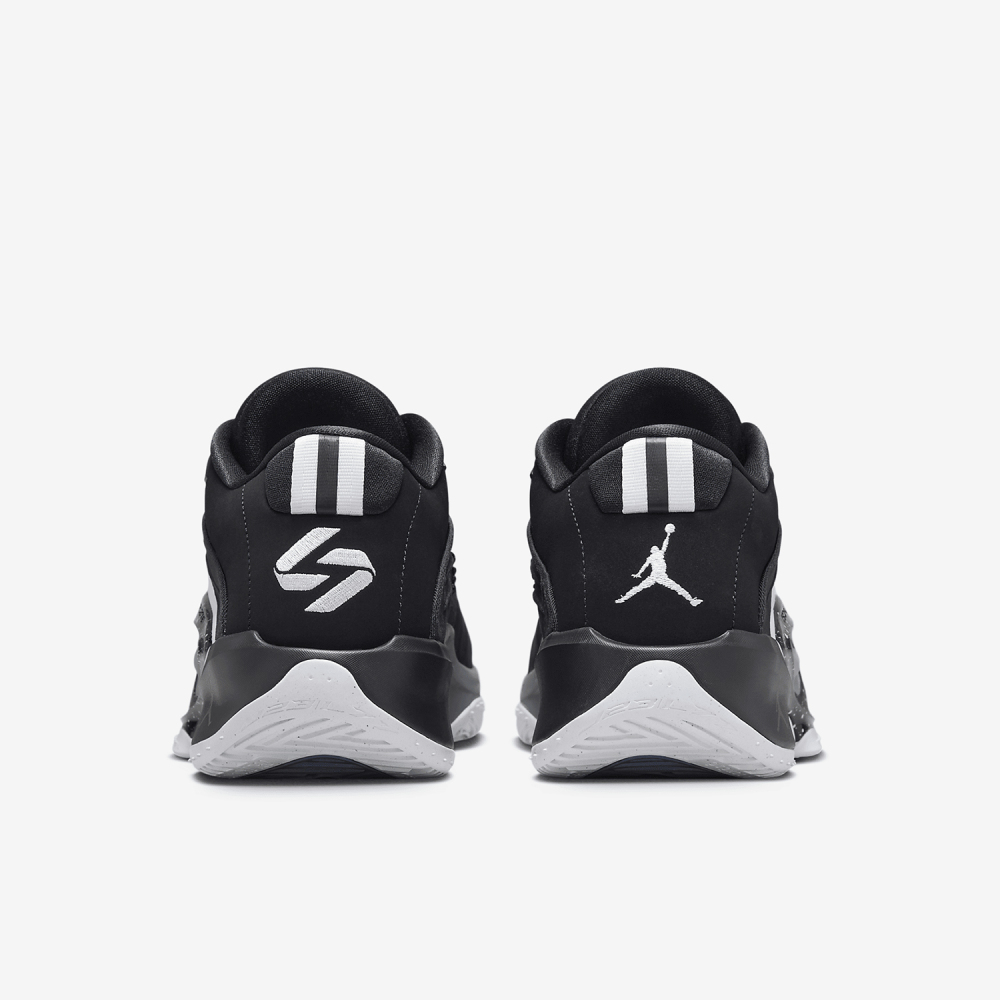 Nike Jordan Men's Classic Support Lightweight Shock Absorbing Basketball Shoes FQ1285-001