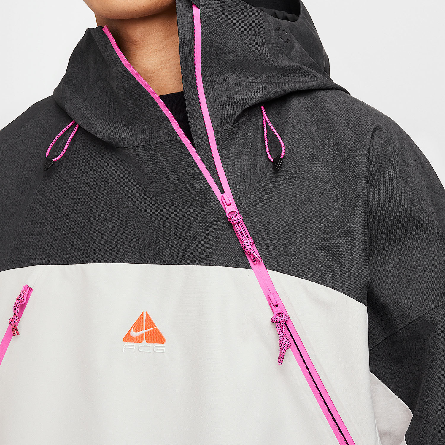 Nike's new season's unisex windproof and waterproof ski suit FV8892-104