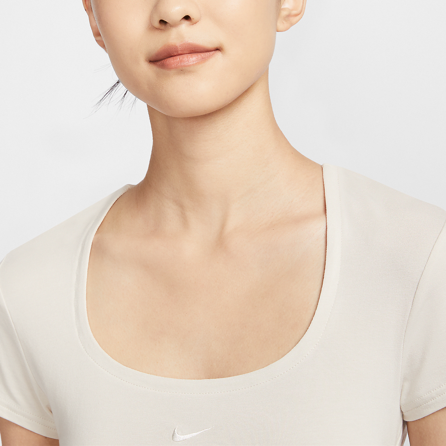 Nike New Women's Fashion Embroidered Casual Sports Short-sleeved T-shirt FZ7991-104