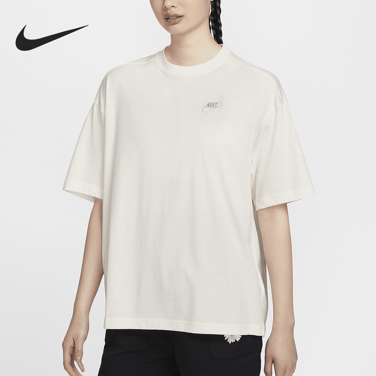 Nike Sportswear Women's Simple Embroidered Logo Short Sleeve T-Shirt HJ9427-133