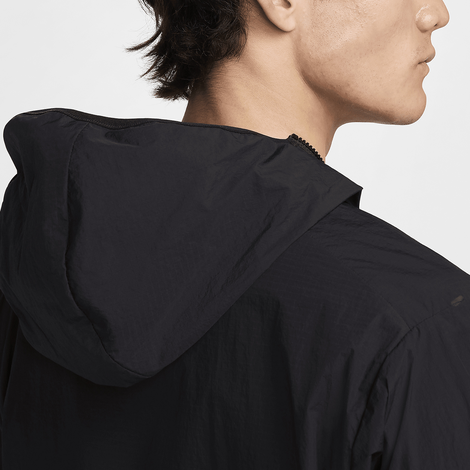 Nike A.P.S. Repel Men's Waterproof Lightweight Sunscreen Jacket FN3873-010