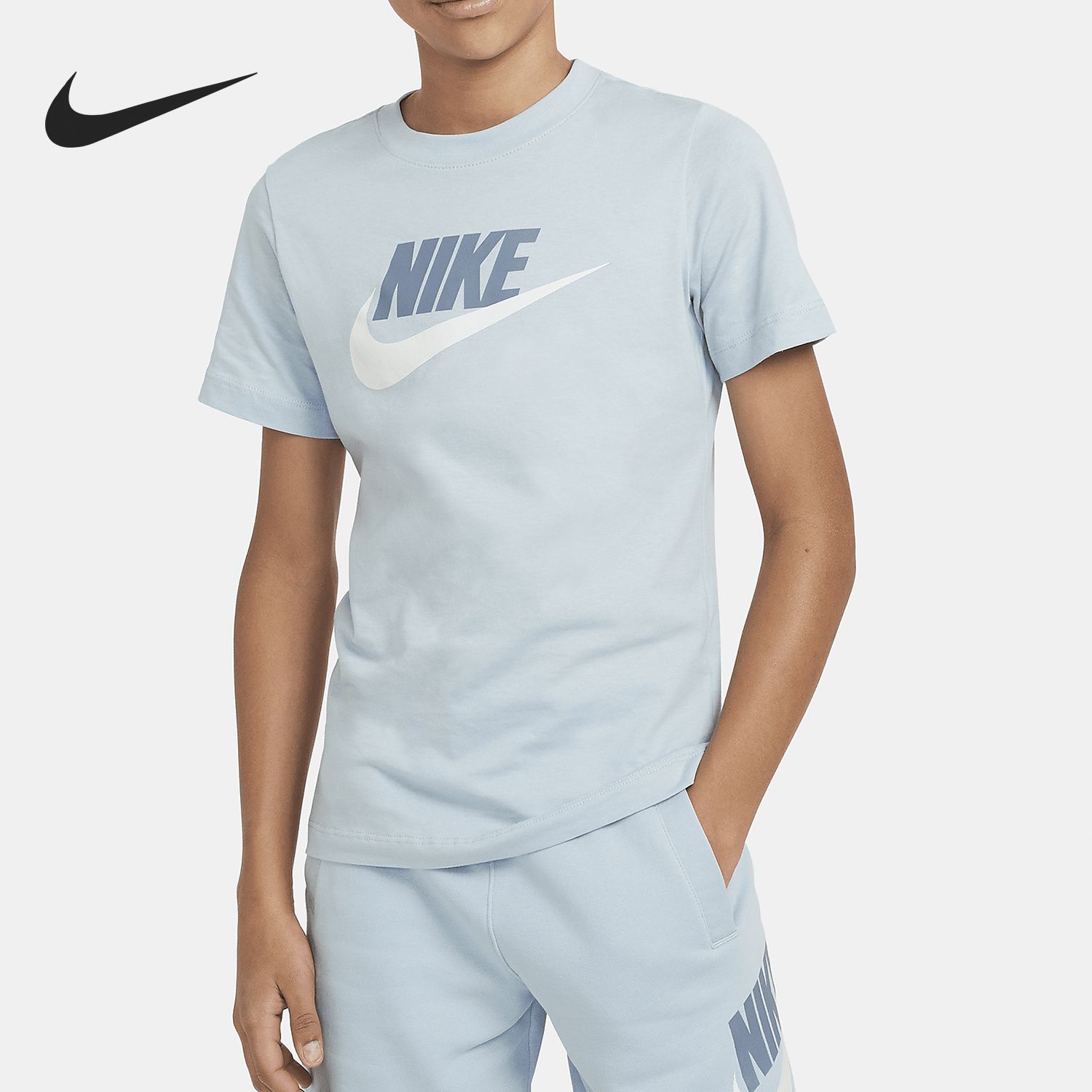 Nike Sportswear Kids' Classic Breathable Casual Short-Sleeve T-Shirt AR5252-440