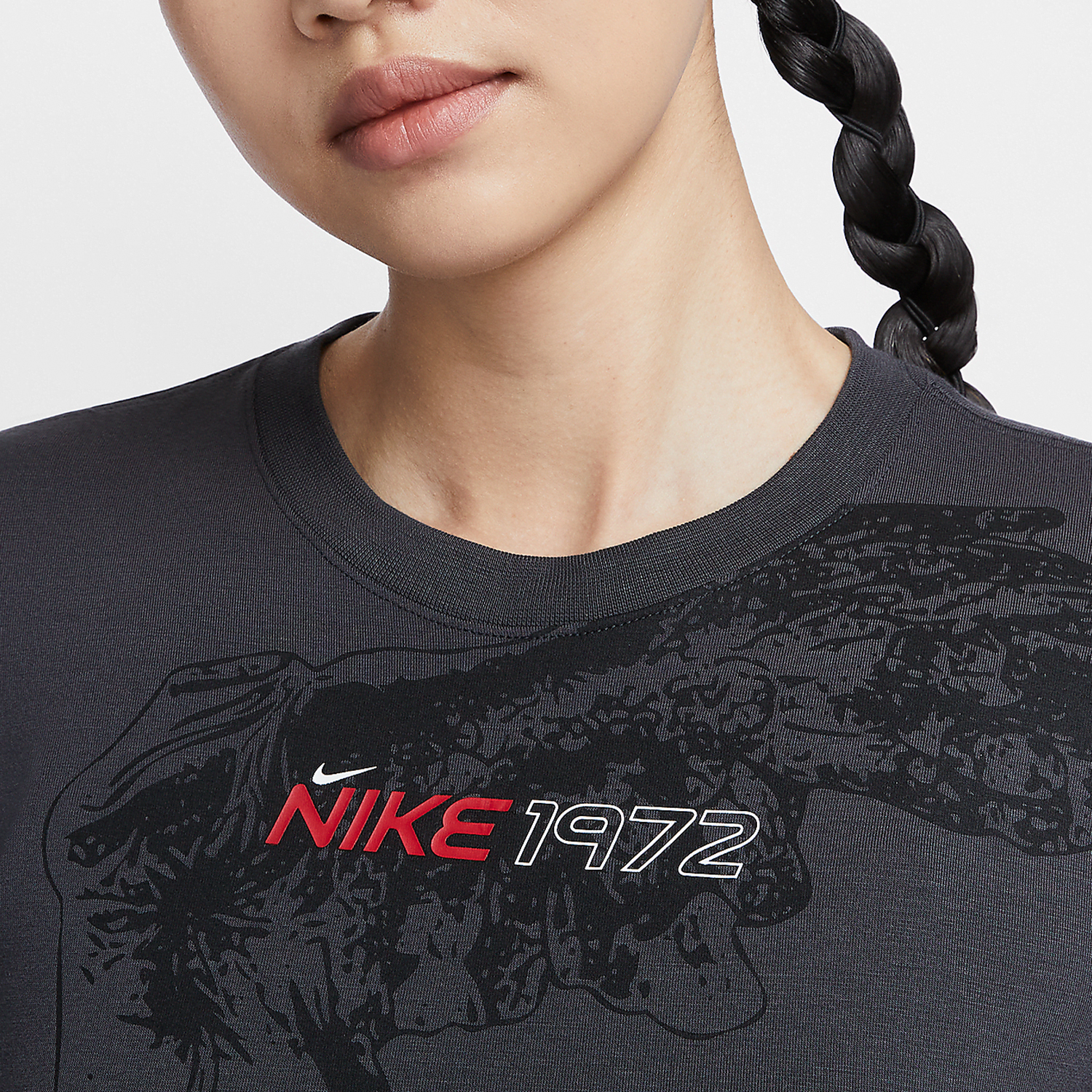 Nike Sportswear Women's Slim Fit Short Casual T-Shirt HF7396-060