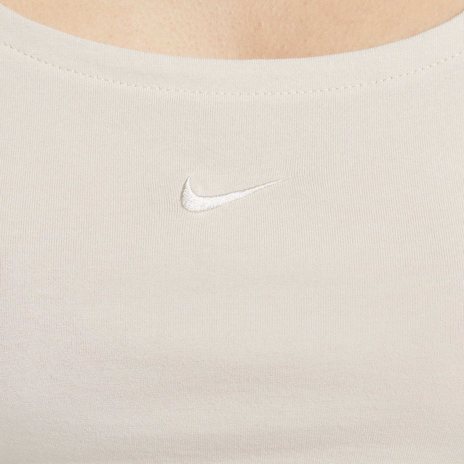 Nike New Women's Fashion Embroidered Casual Sports Short-sleeved T-shirt FZ7991-104