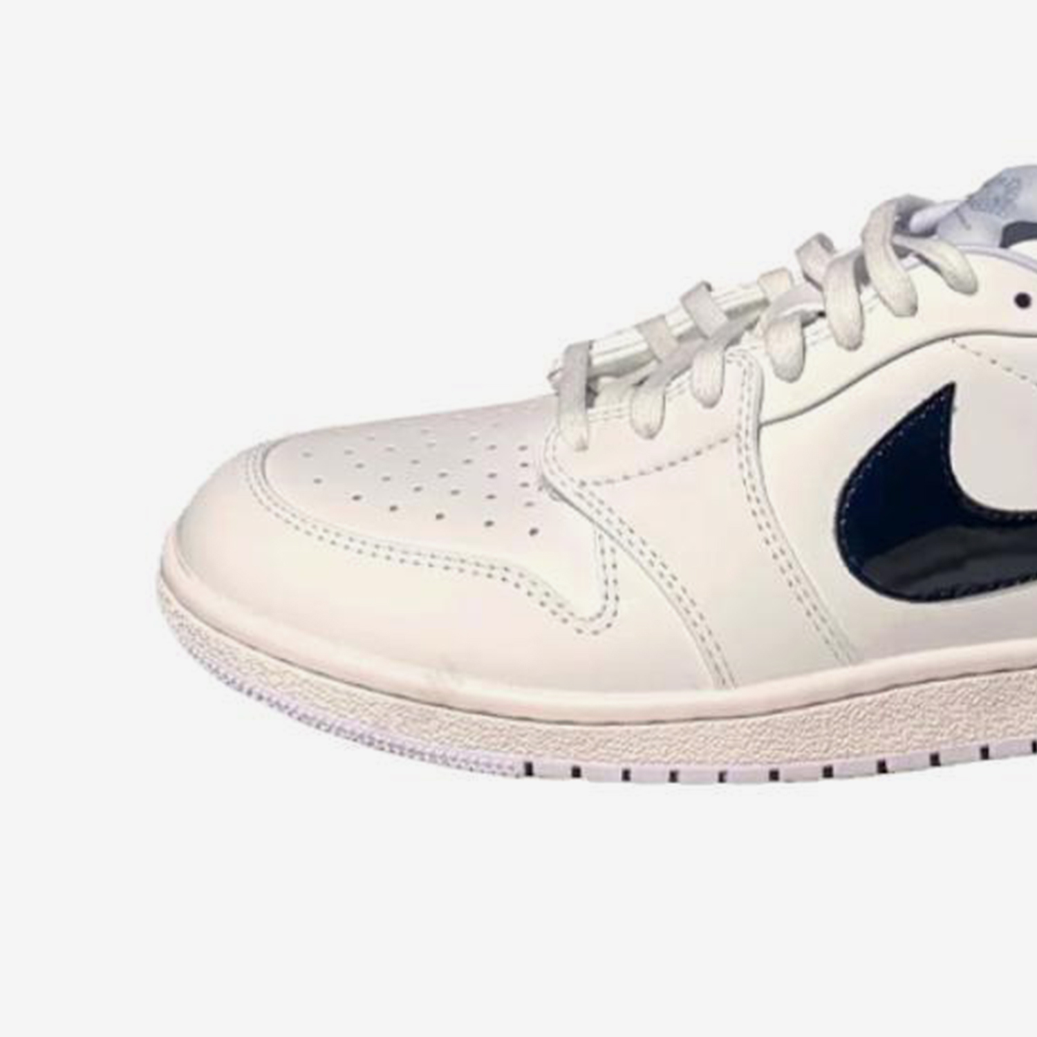Nike Genuine Spring and Autumn Men's Sports Lightweight Durable Low Top Basketball Shoes DZ3140-100