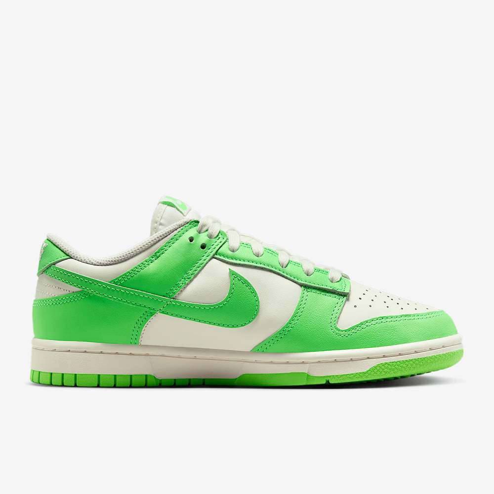Nike genuine DUNK LOW women's low cut lightweight and wear-resistant sports board shoes HV0842-133