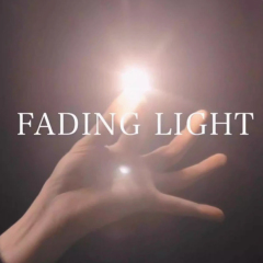 拇指神灯 (白光) Fading Light by Hau Jiun & Hugo Shih