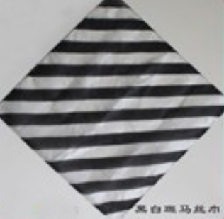 单条黑白斑马斜条方丝巾(60*60cm)
