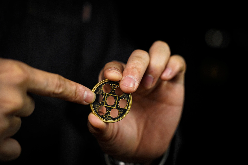 疯狂移洞 Crazy Chinese Coins by Artisan Coin & Jimmy Fan