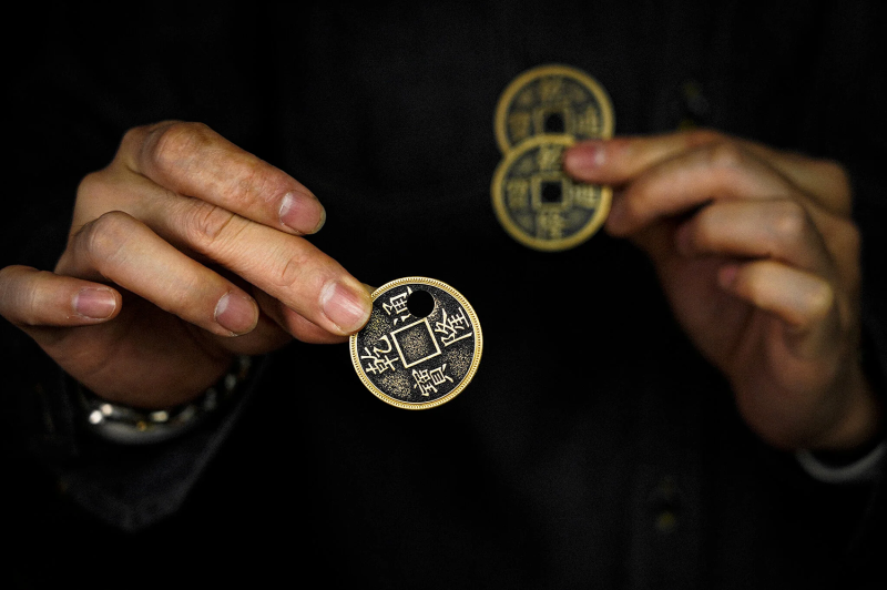 疯狂移洞 Crazy Chinese Coins by Artisan Coin & Jimmy Fan